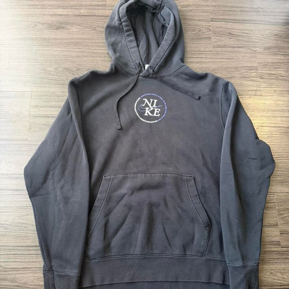 Y2K Themed Nike black sportswear hoodie Center Spellout graphic print sz Medium